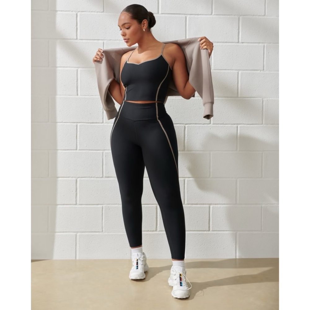 Abercrombie & Fitch YPB sculptLUX Tank & Legging Set